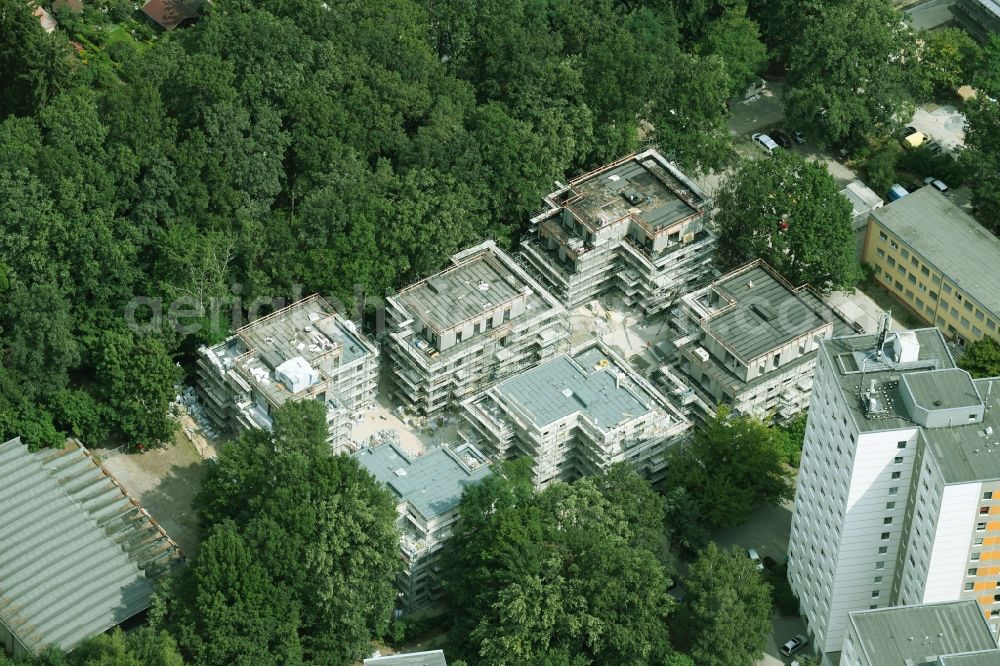 Aerial photograph Potsdam - Residential construction site with multi-family housing development- on the Zum Kahleberg corner Zum Jagenstein in the district Waldstadt in Potsdam in the state Brandenburg, Germany