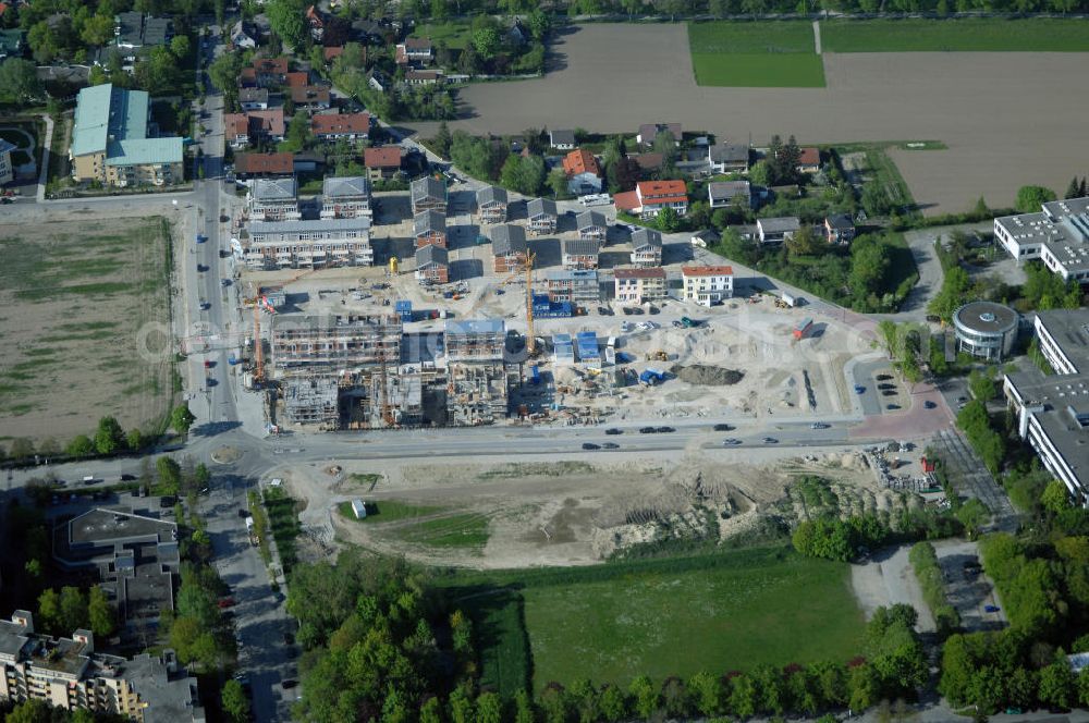 Garching from the bird's eye view: Baustelle des Wohnneubaugebietes am Professor-Angermair-Ring / Mühlfeldweg in Garching bei München. Ein Projekt der Concept Bau - Premier GmbH.