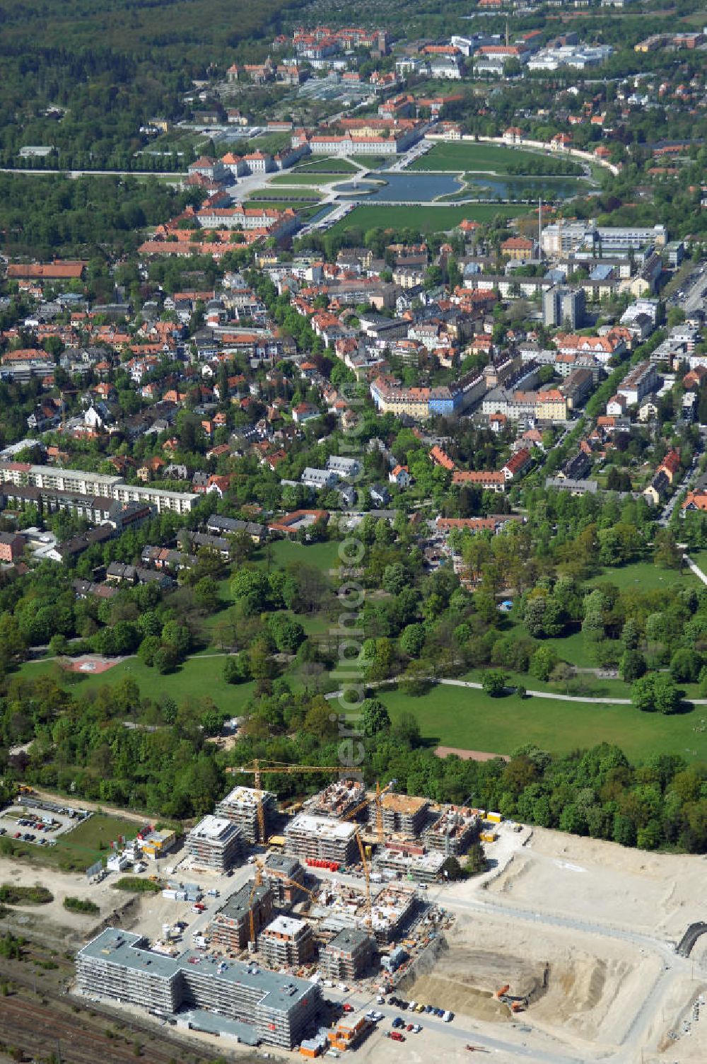 Aerial photograph München - Baustelle des Wohnneubaugebietes Wotan- Winfriedstrasse am Hirchgarten der Concept Bau - Premier GmbH.