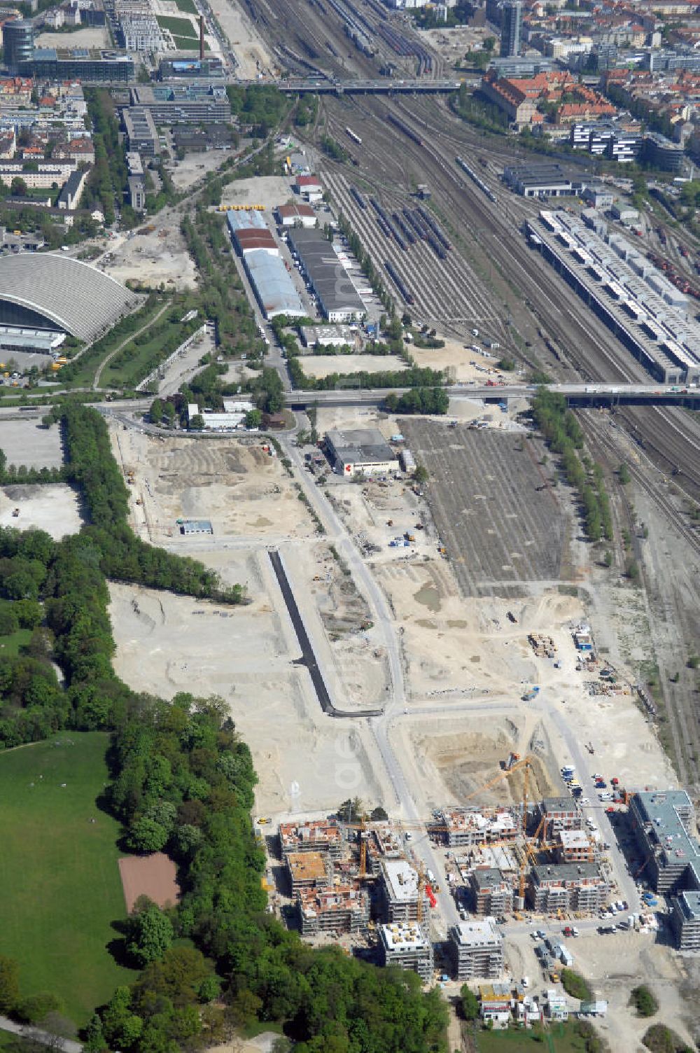 Aerial image München - Baustelle des Wohnneubaugebietes Wotan- Winfriedstrasse am Hirchgarten der Concept Bau - Premier GmbH.