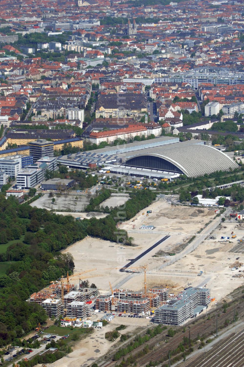 Aerial image München - Baustelle des Wohnneubaugebietes Wotan- Winfriedstrasse am Hirchgarten der Concept Bau - Premier GmbH.