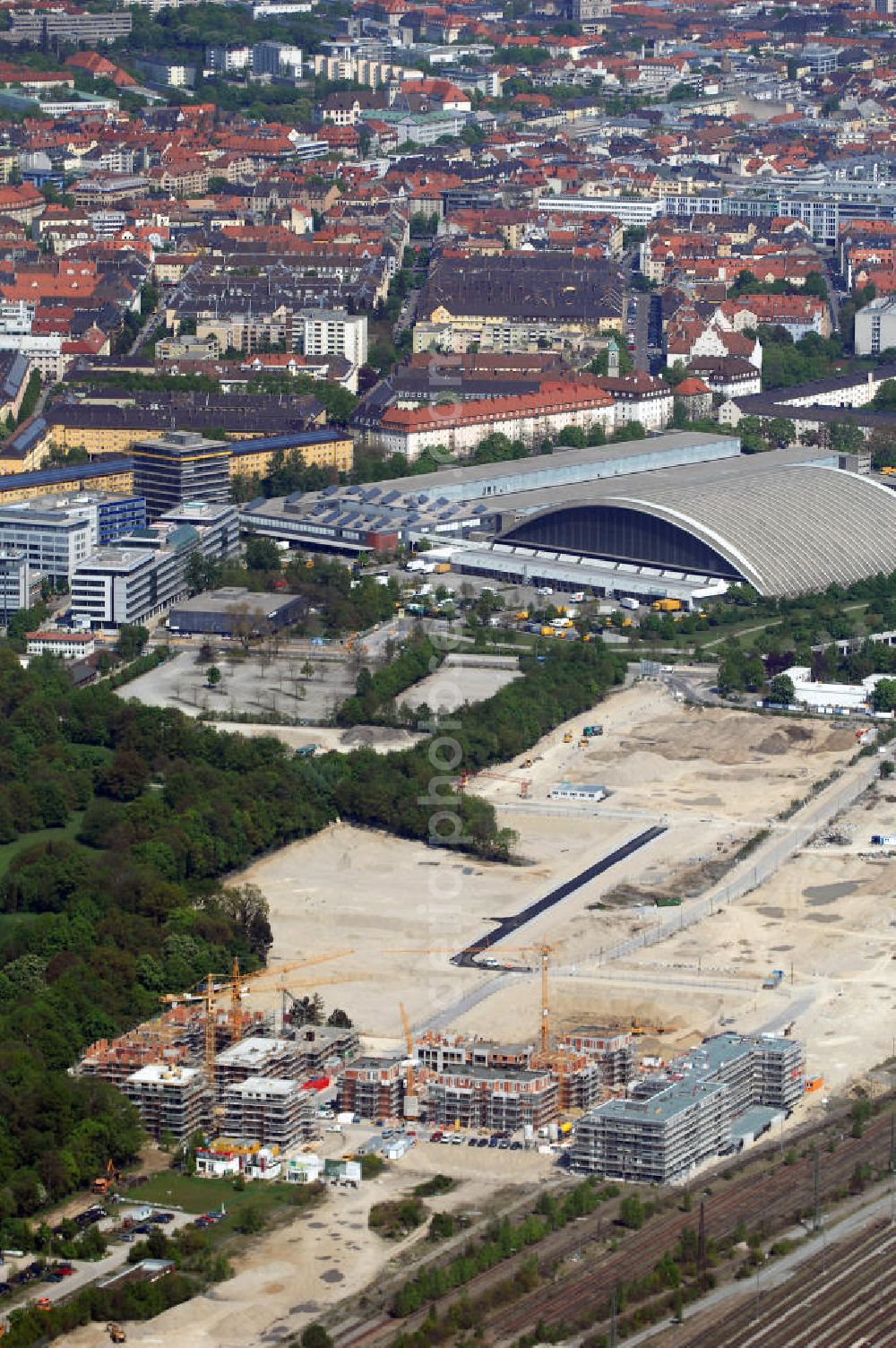 Aerial photograph München - Baustelle des Wohnneubaugebietes Wotan- Winfriedstrasse am Hirchgarten der Concept Bau - Premier GmbH.