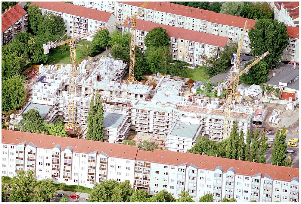 Aerial photograph Potsdam - 27.07.2004 Blick auf die Baustelle des Wohnungsneubaus der Potsdamer Wohnungsbaugenossenschaft e.G. Kuckucksruf 6, 14478 Potsdam Tel.: 0331 / 88832 0, Fax: 0331 / 88832 17