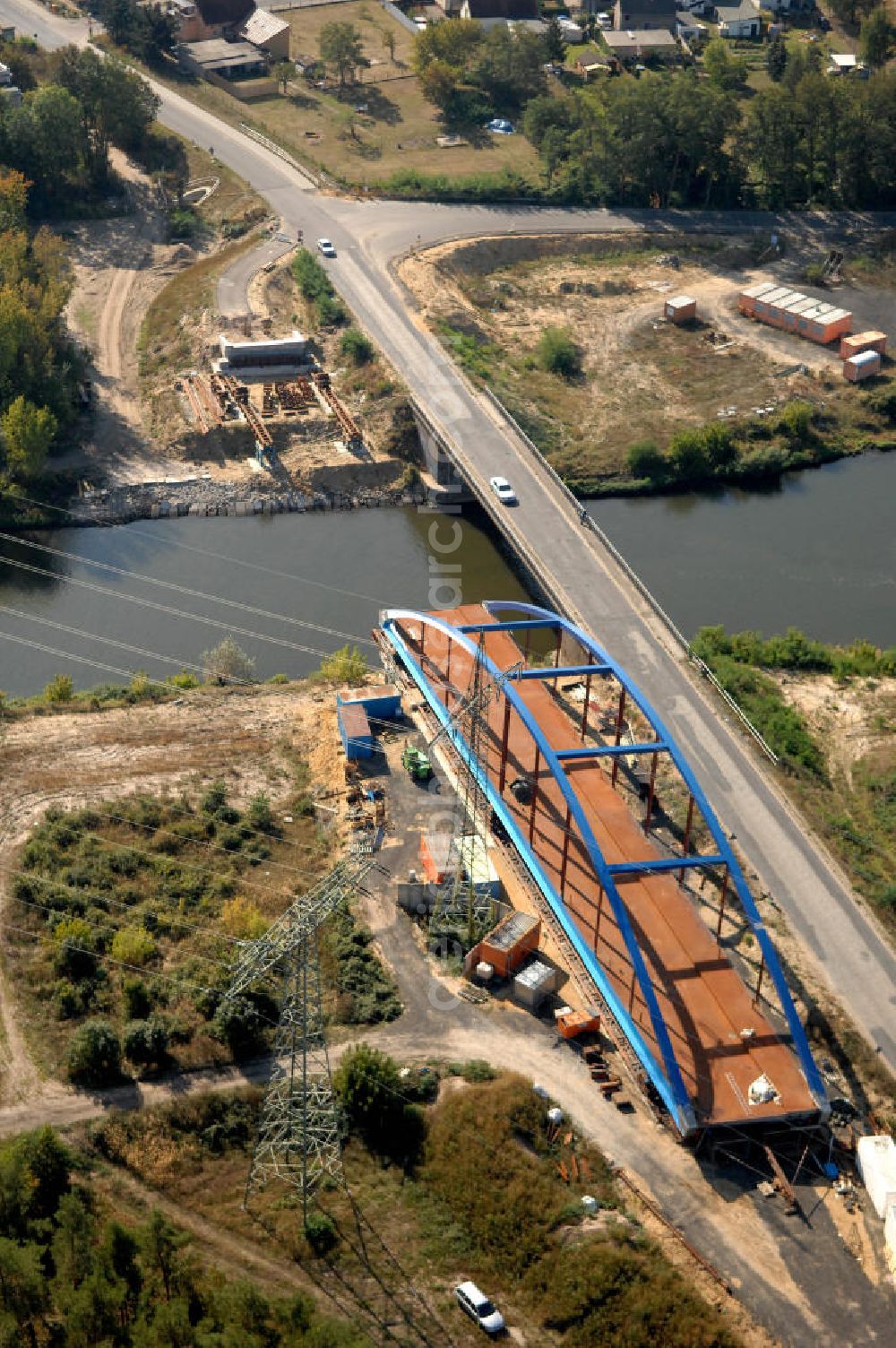 Wusterwitz from above - Blick auf die Baustelle des Neubau der Wusterwitzer Straßenbrücke. Die Brücke wurde im Jahr 2008/2009 erbaut und überführt den Elbe-Havel-Kanal bei km 377,713. Ein Projekt des WSV: Wasserstraßen-Neubauamt Magdeburg, 39106 Magdeburg, Tel. +49(0)391 535-0, email: wna-magdeburg@wsv.bund.de