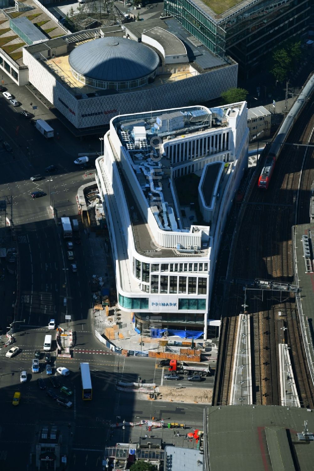 Aerial image Berlin - Construction site of ZOOM BERLIN - business building at the Kantstrasse - Joachimsthalerstrasse - Hardenbergstrasse in the district of Charlottenburg district in Berlin, Germany