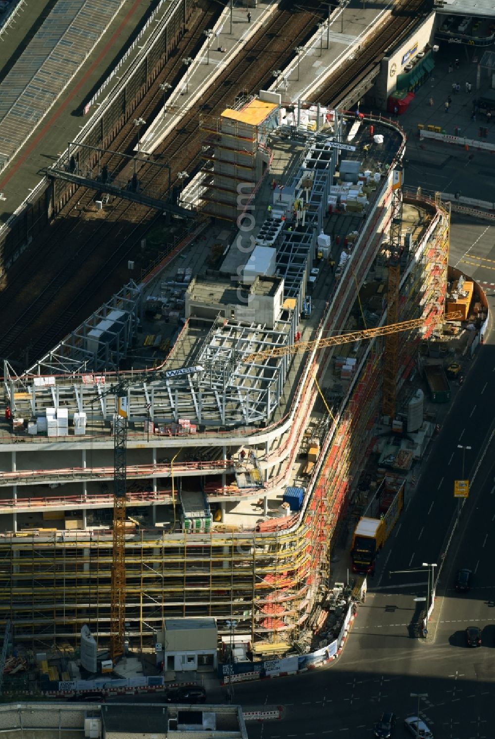 Aerial photograph Berlin - Construction site of ZOOM BERLIN - business building at the Kantstrasse - Joachimsthalerstrasse - Hardenbergstrasse in the district of Charlottenburg-Wilmersdorf district in Berlin, Germany