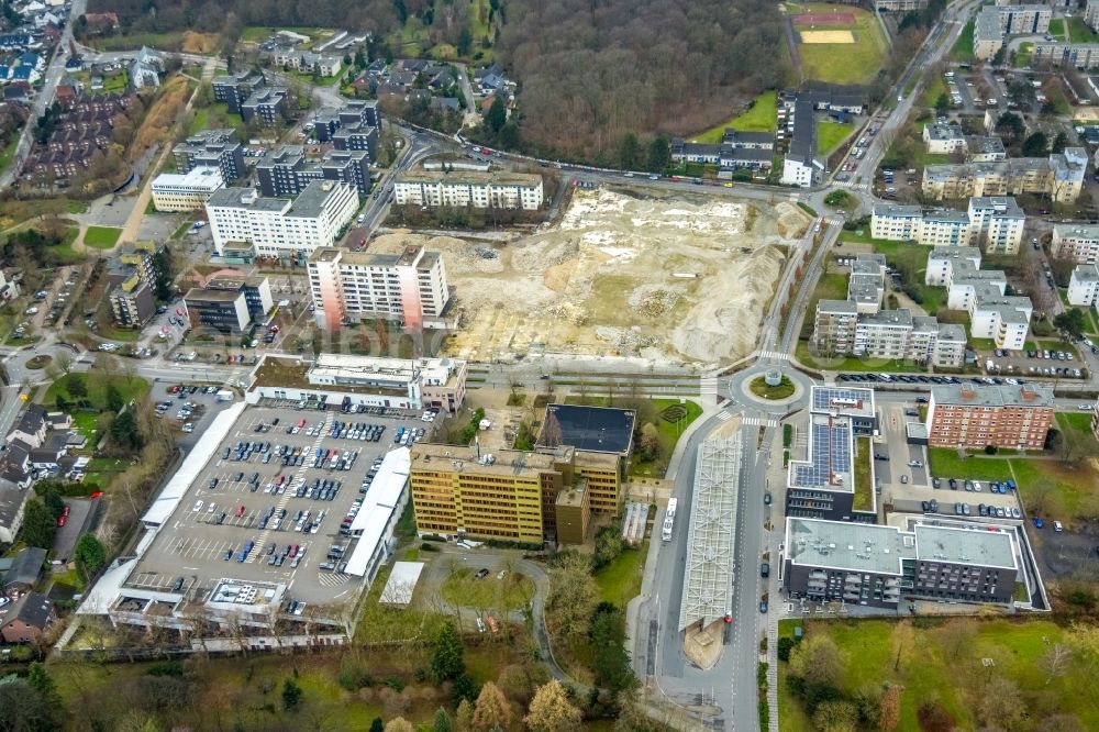 Bergkamen from the bird's eye view: Construction site to demolish the disused building complex of the former shopping center Turmarkaden between Toeddinghauser Strasse and Gedaechtnisstrasse in the district Weddinghofen in Bergkamen in the state North Rhine-Westphalia, Germany