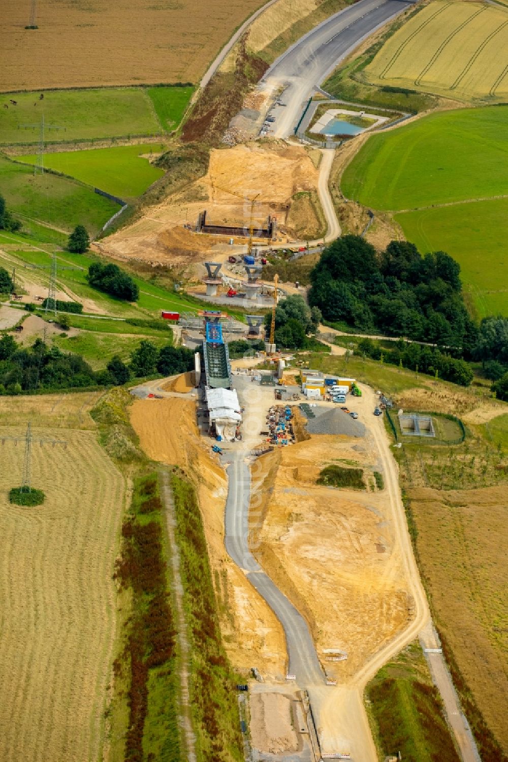 Aerial photograph Heiligenhaus - Construction site for the expansion of federal motorway BAB A44 near Heiligenhaus in the state of North Rhine-Westphalia