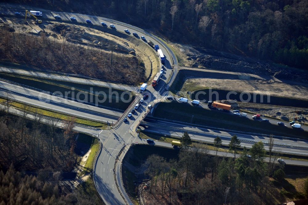 Stahnsdorf OT Güterfelde from the bird's eye view: Construction for the expansion and reconstruction of the country's road to L40 bypass Güterfelde in Brandenburg