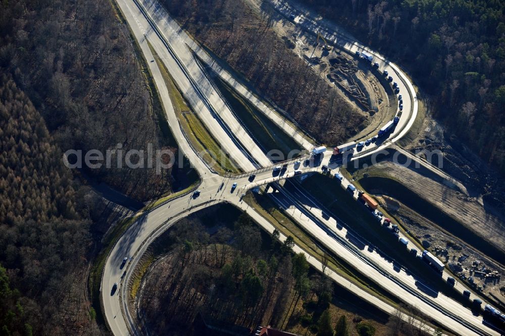 Stahnsdorf OT Güterfelde from the bird's eye view: Construction for the expansion and reconstruction of the country's road to L40 bypass Güterfelde in Brandenburg