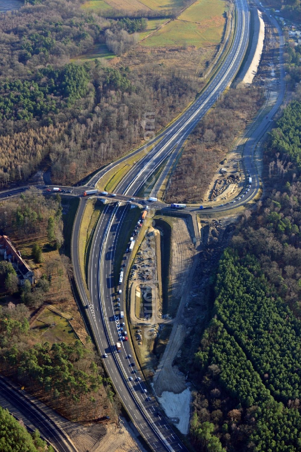 Aerial image Stahnsdorf OT Güterfelde - Construction for the expansion and reconstruction of the country's road to L40 bypass Güterfelde in Brandenburg