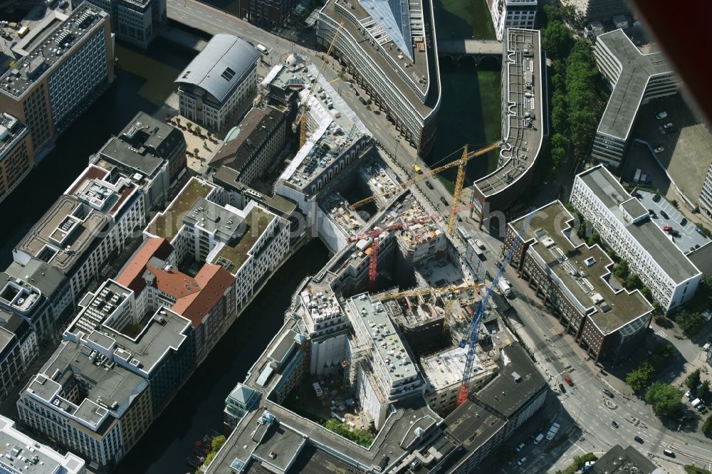 Hamburg from the bird's eye view: Building site of the Residential and commercial building quarter Stadthoefe-Quartier at Stadthausbruecke in the district Neustadt in Hamburg. Involved comanys are Stadthoefe Baugesellschaft mbH & Co. KG, Quantum Immobilien AG, AUG. PRIEN Unternehmensgruppe. Involved architects are David Chipperfield, Architects und Kuehn Malvezzi, Stephen Williams Associates