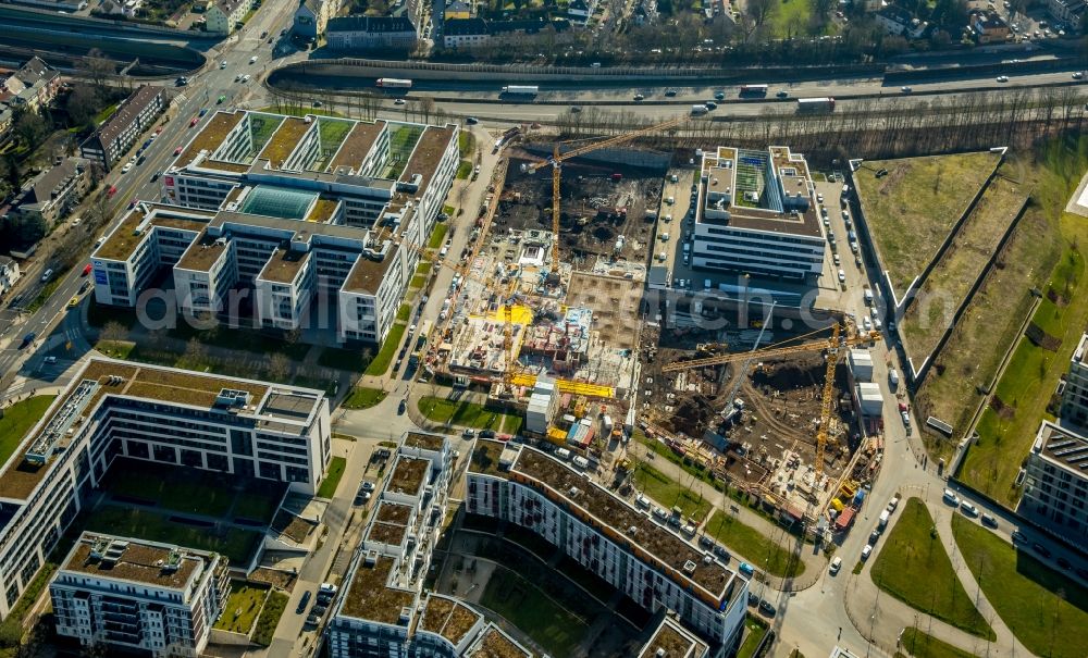 Aerial photograph Essen - Construction site for the new office building Silberkuhlsturm in the office and residential area Gruga-Carree in the Ruettenscheid part of Essen in the state of North Rhine-Westphalia