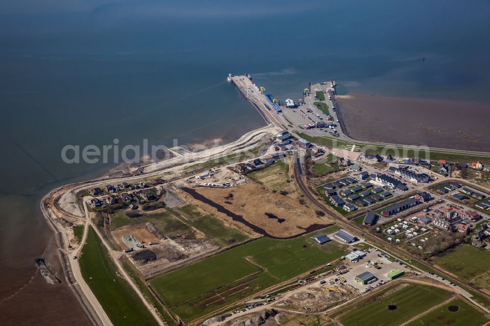 Aerial photograph Dagebüll - Construction site for the new construction of the dyke protection strip Klimadeich on Dagebueller Koog on the street Am Badedeich in Dagebuell North Friesland in the state Schleswig-Holstein, Germany