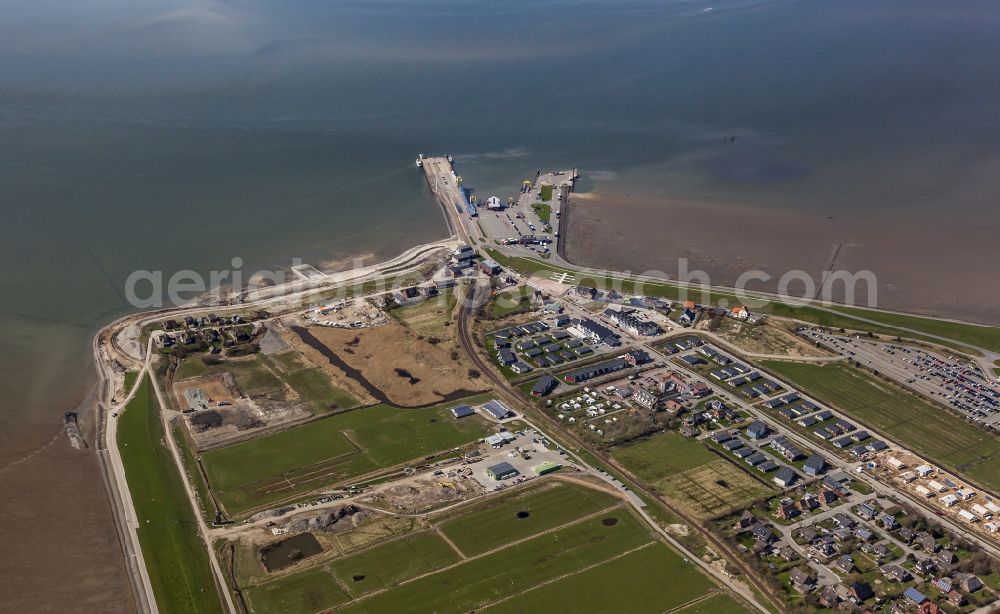 Dagebüll from above - Construction site for the new construction of the dyke protection strip Klimadeich on Dagebueller Koog on the street Am Badedeich in Dagebuell North Friesland in the state Schleswig-Holstein, Germany