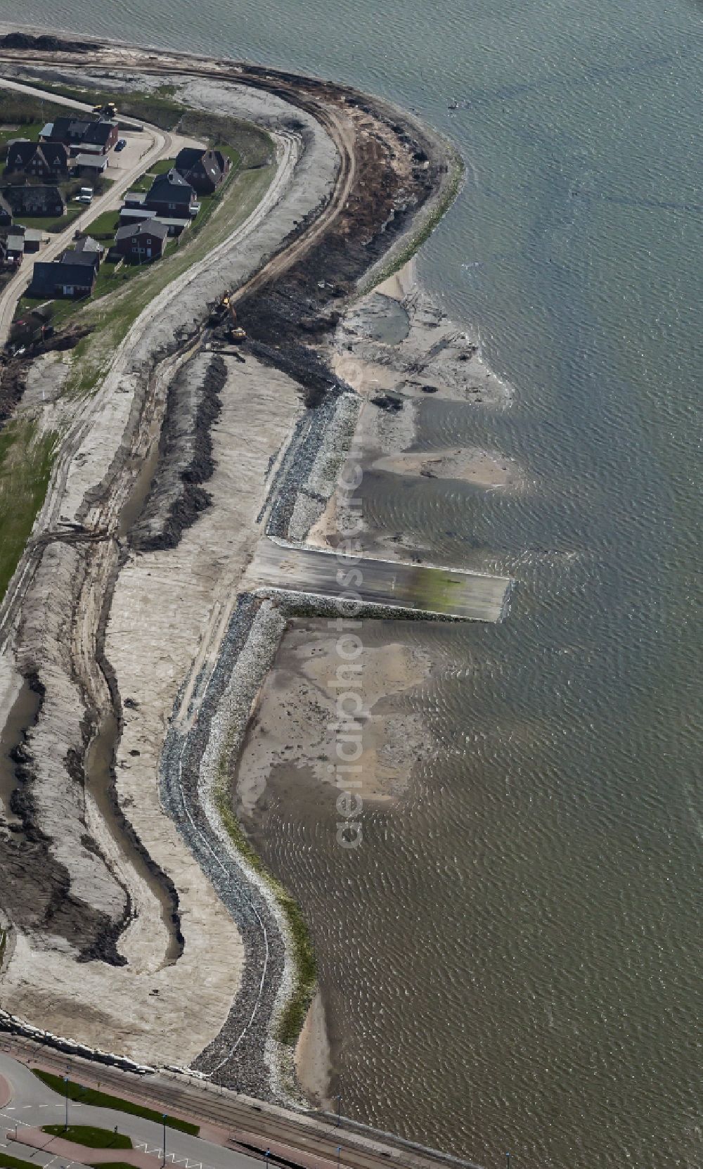 Dagebüll from the bird's eye view: Construction site for the new construction of the dyke protection strip Klimadeich on Dagebueller Koog on the street Am Badedeich in Dagebuell North Friesland in the state Schleswig-Holstein, Germany