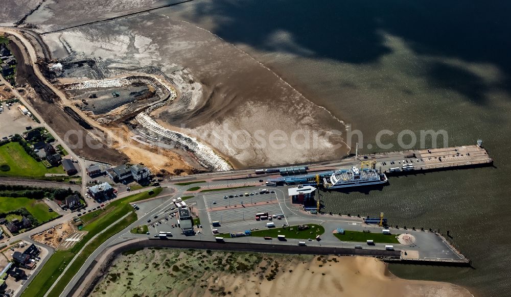 Dagebüll from the bird's eye view: Construction site for the new construction of the dyke protection strip Klimadeich on Dagebueller Koog on the street Am Badedeich in Dagebuell North Friesland in the state Schleswig-Holstein, Germany