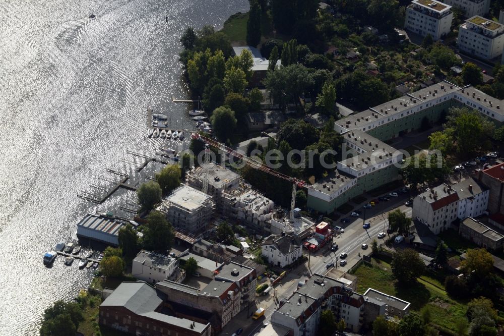 Aerial image Berlin Köpenick - Construction site dhibdechant hoch- und ingenieurbau gmbh- residential construction in the Gruenauerstraße in Köpenick in Berlin