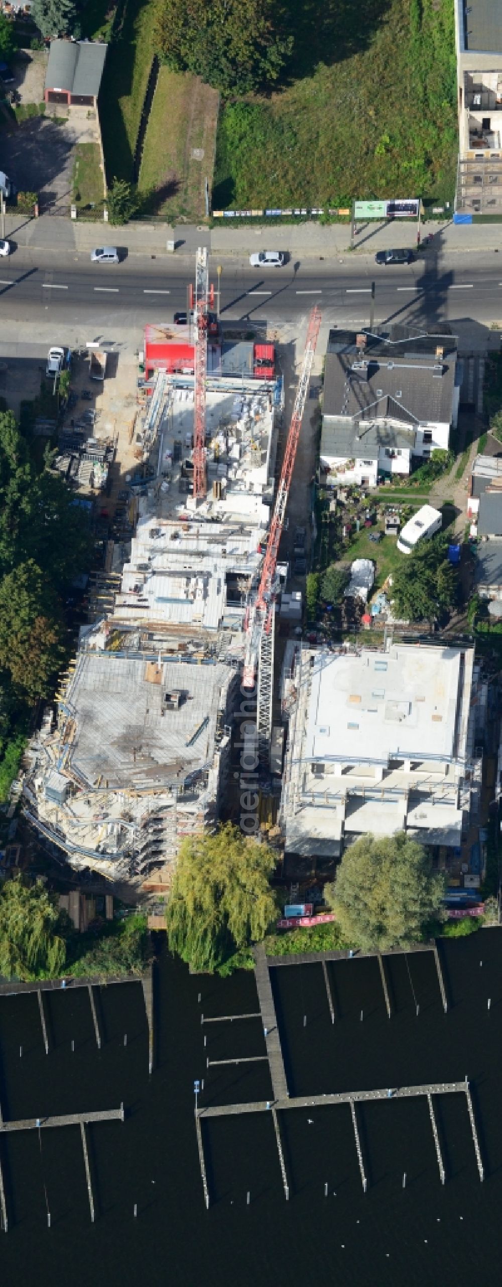 Berlin Köpenick from above - Construction site dhibdechant hoch- und ingenieurbau gmbh- residential construction in the Gruenauerstraße in Köpenick in Berlin