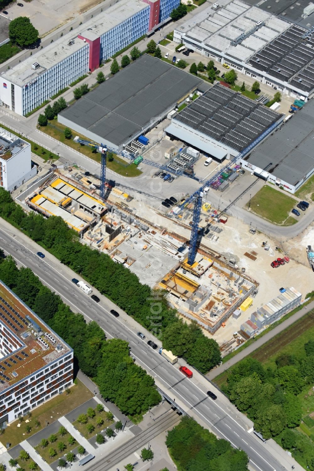 Aerial photograph München - Residential construction site with multi-family housing development- on the on Domagkstrasse in the district Schwabing-Freimann in Munich in the state Bavaria, Germany