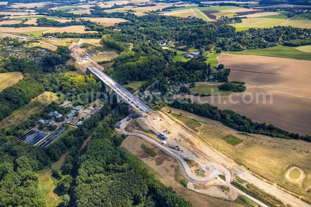 Heiligenhaus from the bird's eye view: New construction of the Highway - motorway bridge Angerbachtalbruecke of the BAB A44 in Hofermuehle in the state North Rhine-Westphalia, Germany