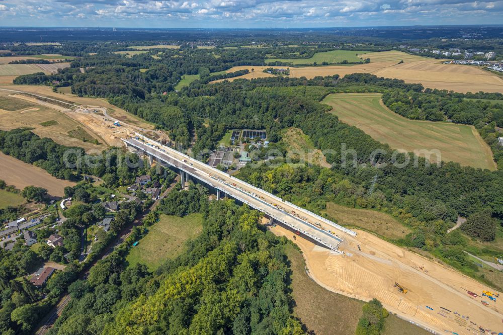 Heiligenhaus from the bird's eye view: New construction of the Highway - motorway bridge Angerbachtalbruecke of the BAB A44 in Hofermuehle in the state North Rhine-Westphalia, Germany