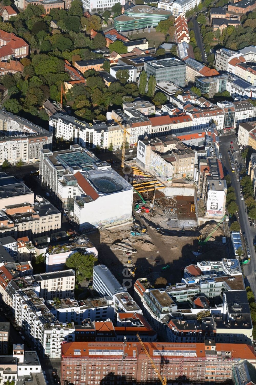 Aerial image Berlin - Construction site for the new building Areal on Tacheles on Oranienburger Strasse in the district Mitte in Berlin, Germany