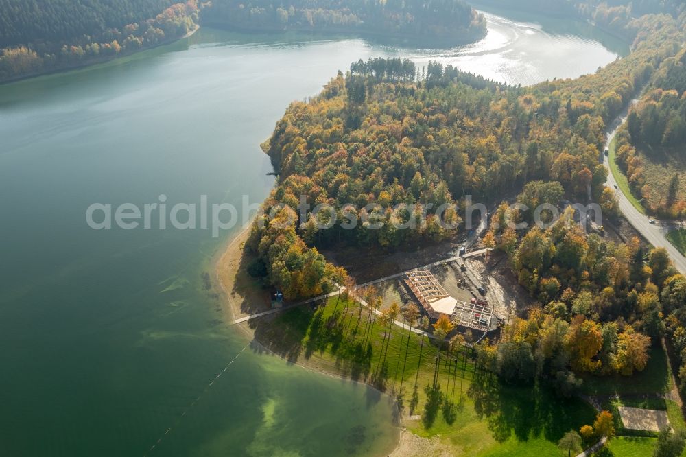 Aerial image Meschede - Construction site for the new building gastronomy H1 am See lokation and restaurant on Hennesee in Meschede in the state North Rhine-Westphalia, Germany