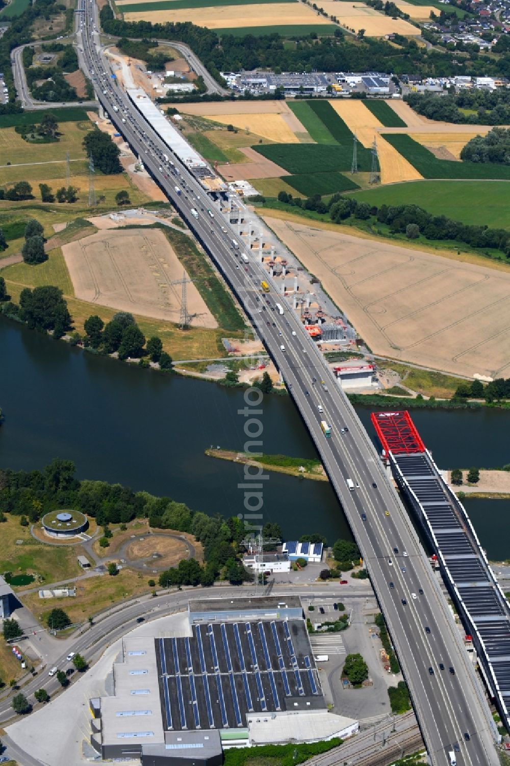 Heilbronn from the bird's eye view: New construction of the Highway - motorway bridge of the Neckartalbruecke of BAB A6 in Heilbronn in the state Baden-Wurttemberg, Germany