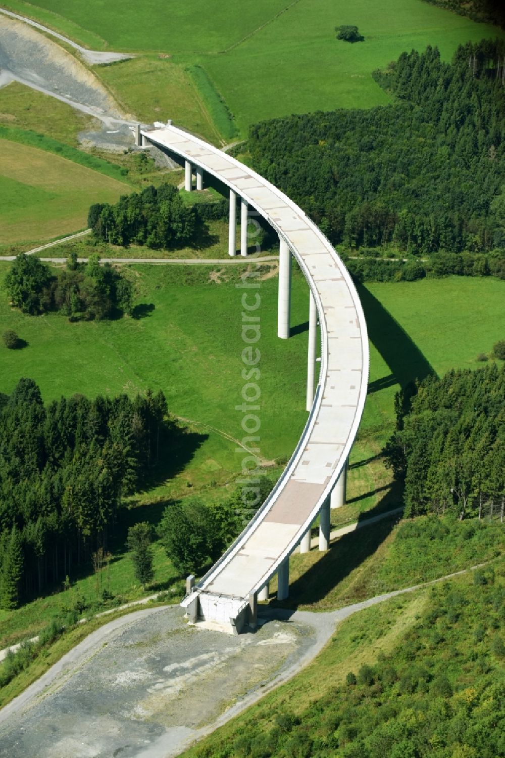 Nuttlar from the bird's eye view: New construction of the Highway - motorway bridge of the A Talbruecke Schormecke of BAB A46 in Nuttlar in the state North Rhine-Westphalia, Germany