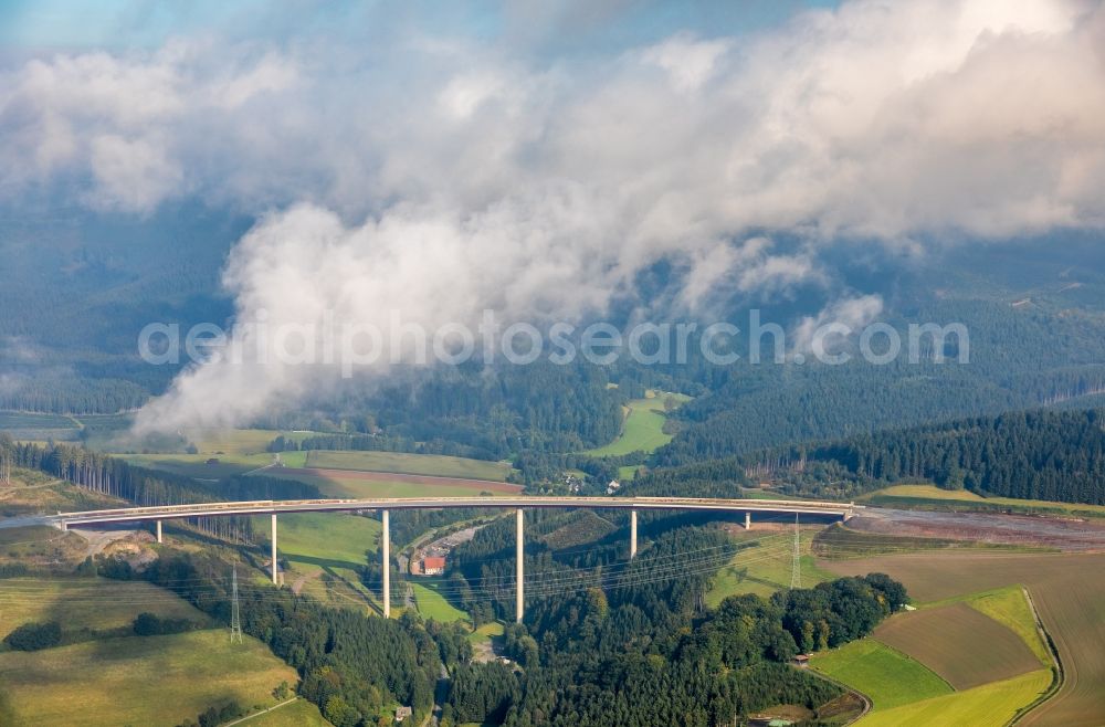 Nuttlar from the bird's eye view: New construction of the Highway - motorway bridge Talbruecke Schormecke of BAB A46 in Nuttlar in the state North Rhine-Westphalia, Germany