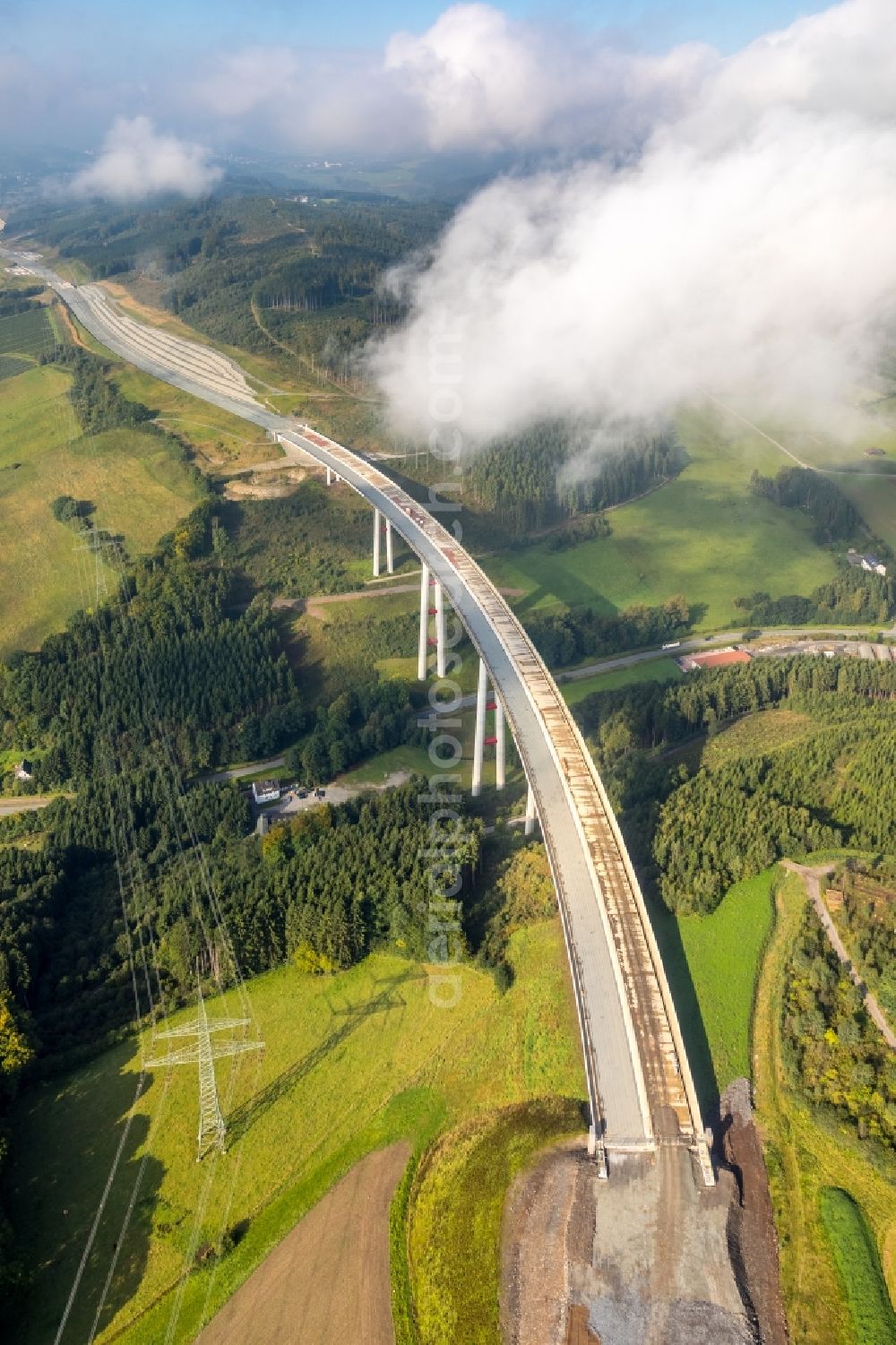 Nuttlar from the bird's eye view: New construction of the Highway - motorway bridge Talbruecke Schormecke of BAB A46 in Nuttlar in the state North Rhine-Westphalia, Germany