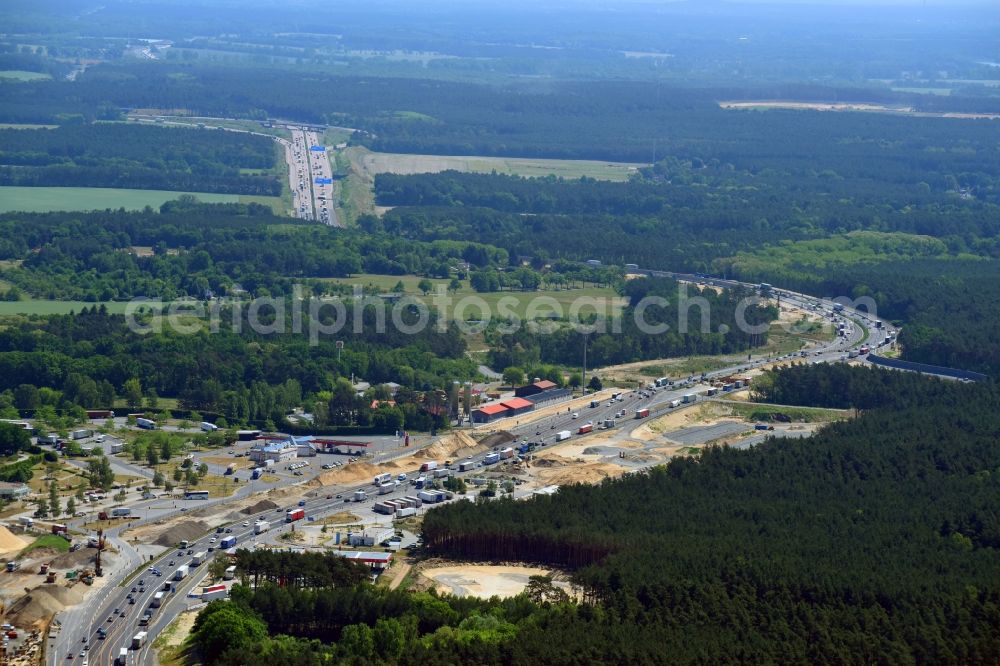 Michendorf from the bird's eye view: New construction site of the autobahn course of the BAB A10 zum 8-streifigen Ausbau in Michendorf in the state Brandenburg, Germany