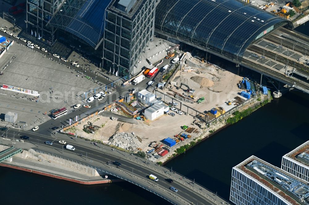 Aerial image Berlin - Construction site for the new building of U-Bahn Linie U5 on Friedrich-List-Ufer corner Hugo-Preuss-Bruecke in Berlin, Germany