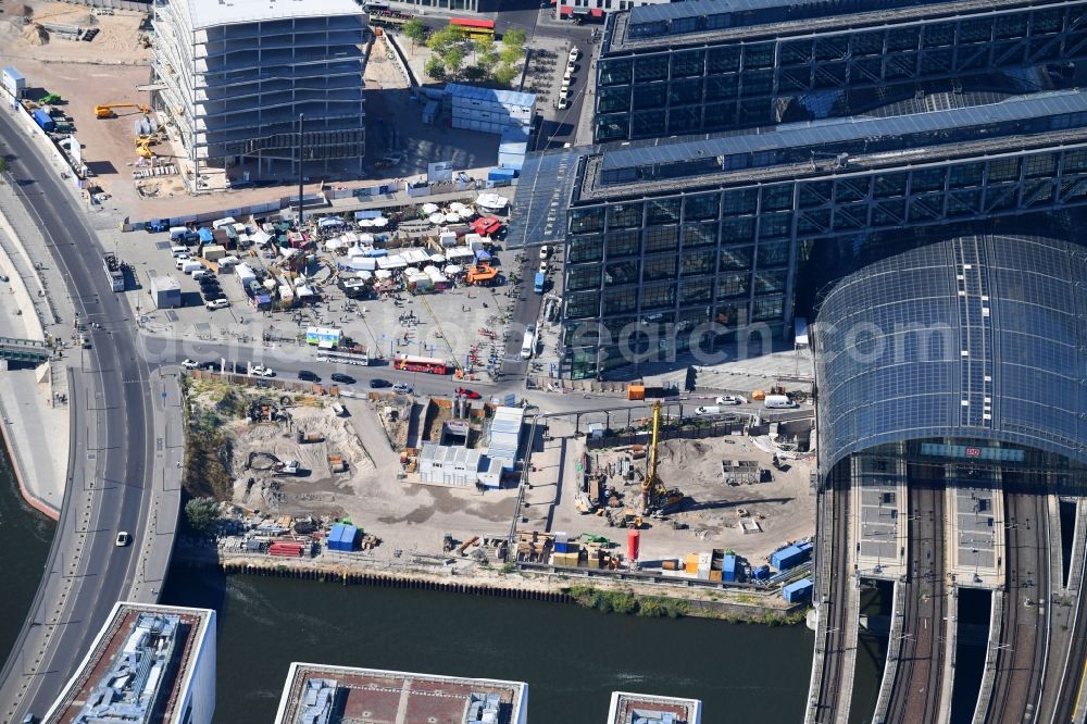 Berlin from above - Construction site for the new building of U-Bahn Linie U5 on Friedrich-List-Ufer corner Hugo-Preuss-Bruecke in Berlin, Germany