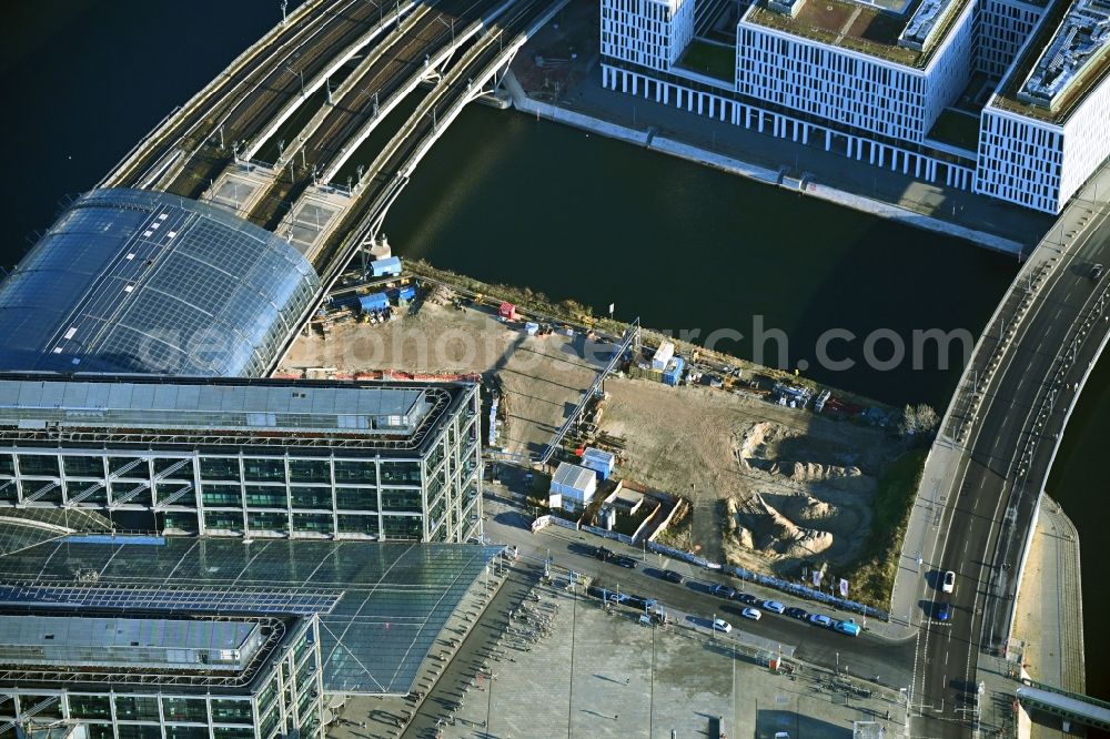 Berlin from above - Construction site for the new building of U-Bahn Linie U5 on Friedrich-List-Ufer corner Hugo-Preuss-Bruecke in Berlin, Germany