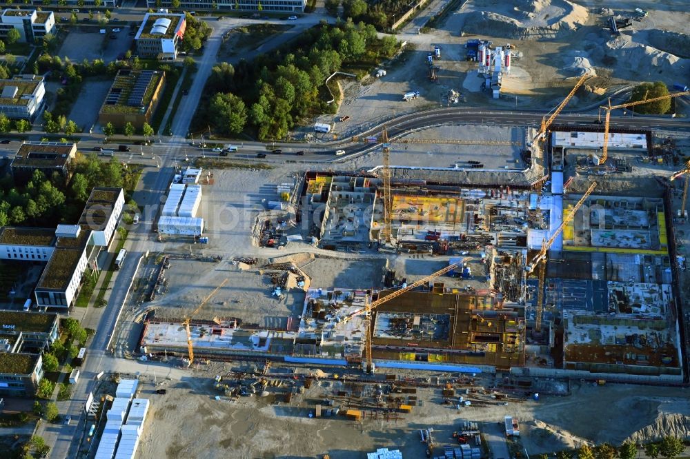 München from the bird's eye view: New construction site of the school building Am Huellgraben - Joseph-Wild-Strasse in the district Riem in Munich in the state Bavaria, Germany