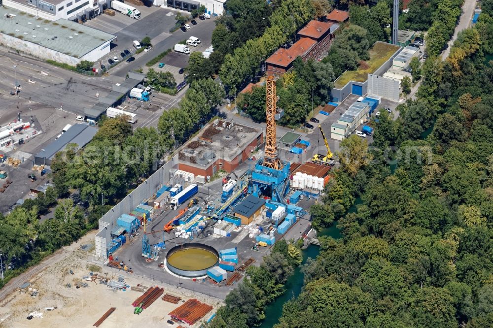 München from above - Construction site for the new building eines Bohrturm of Geothermie-Anlage on Schaeftlarnstrasse in the district Sendling in Munich in the state Bavaria, Germany