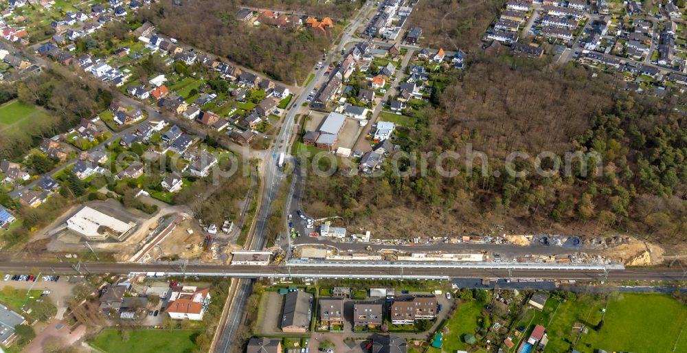 Voerde (Niederrhein) from above - New construction of the bridge structure about the Steinstrasse in Voerde (Niederrhein) at Ruhrgebiet in the state North Rhine-Westphalia, Germany