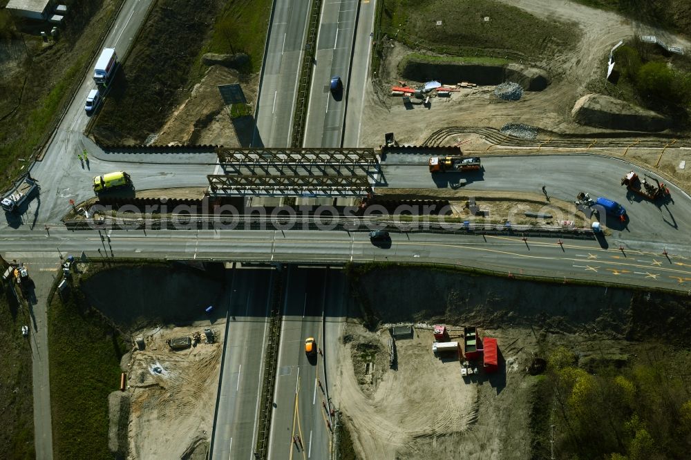 Berlin from the bird's eye view: New construction of the bridge structure on Bucher Strasse at Buchholzer Graben in the district Franzoesisch Buchholz in Berlin, Germany