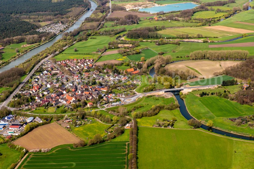 Ahsen from the bird's eye view: New construction of the bridge structure of Lippebruecke on street Eversumer Strasse in Ahsen in the state North Rhine-Westphalia, Germany