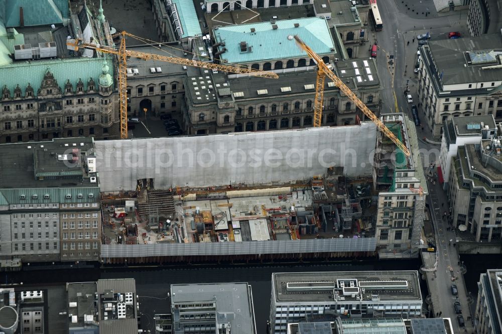 Hamburg from the bird's eye view: Construction site for the new building office and shopping complex in the district Hamburg-Altstadt in Hamburg