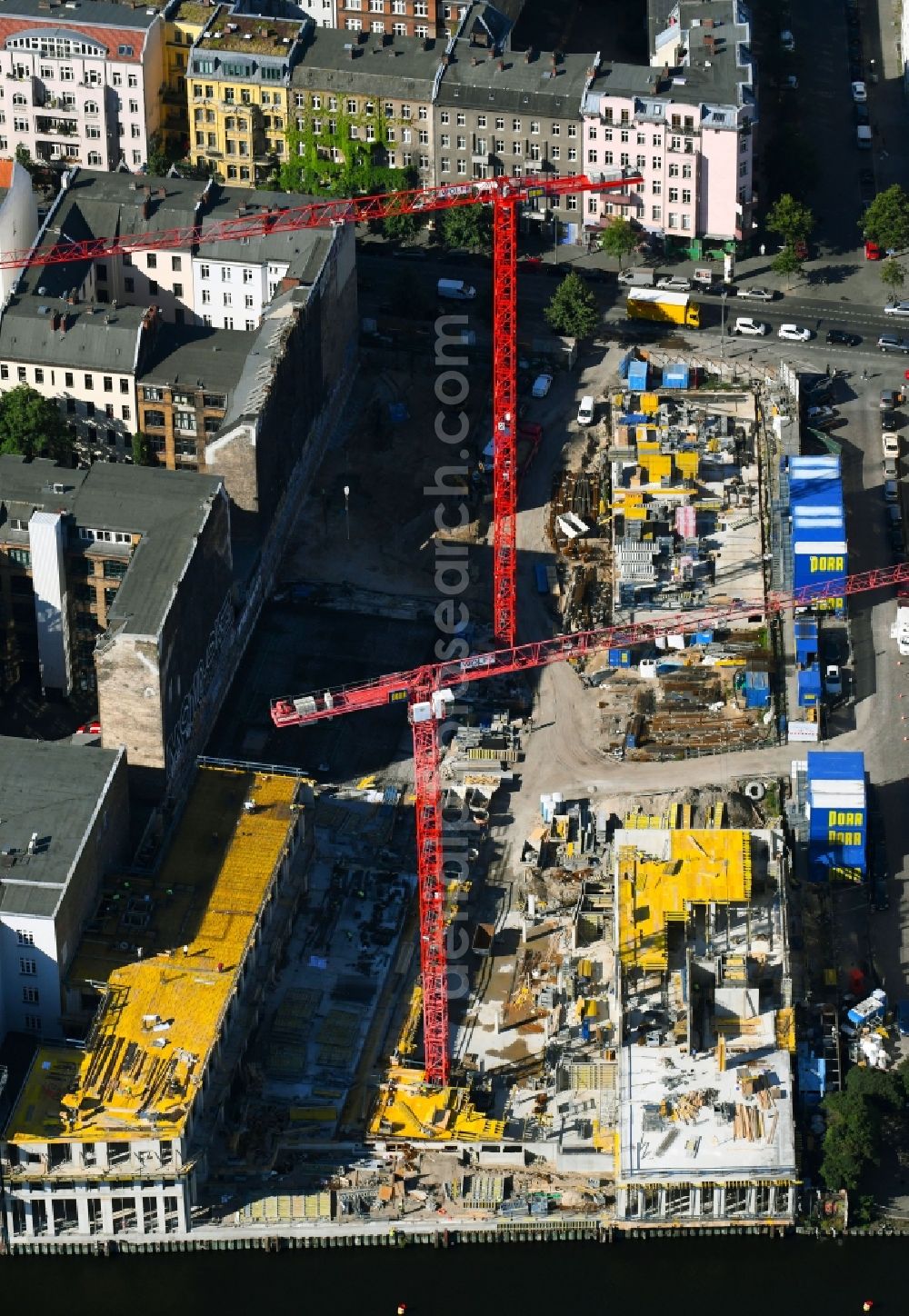 Aerial image Berlin - Construction site to build a new office and commercial building CUVRY CAMPUS on Cuvrystrasse - Schlesische Strasse in the district Kreuzberg in Berlin, Germany