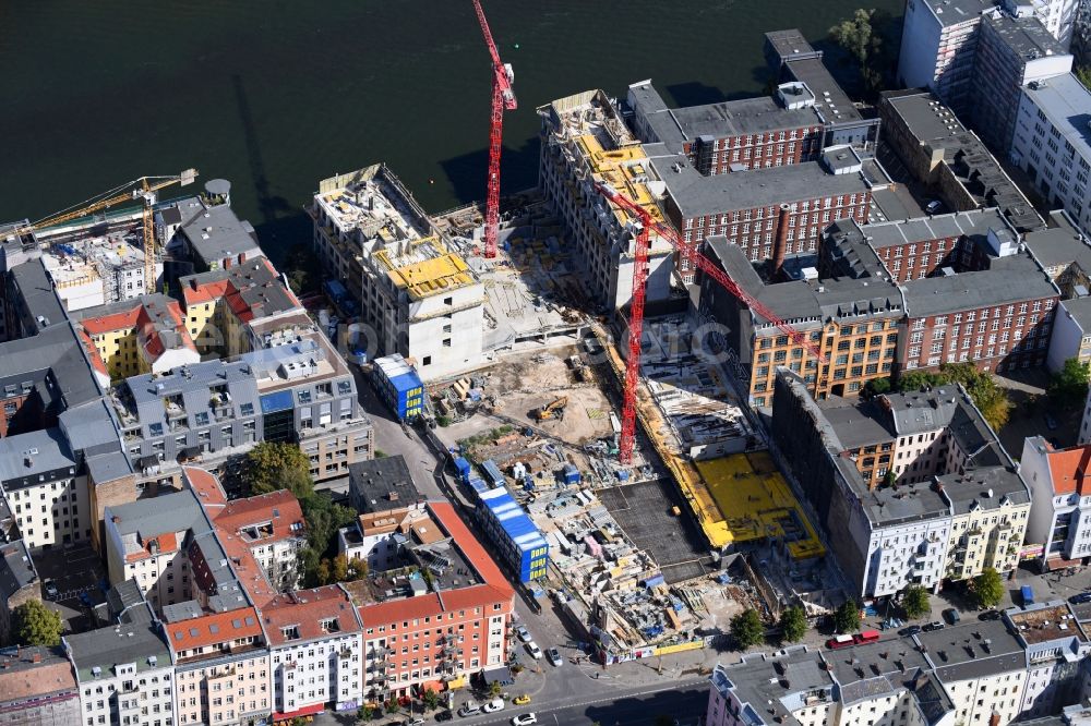 Berlin from above - Construction site to build a new office and commercial building CUVRY CAMPUS on Cuvrystrasse - Schlesische Strasse in the district Kreuzberg in Berlin, Germany