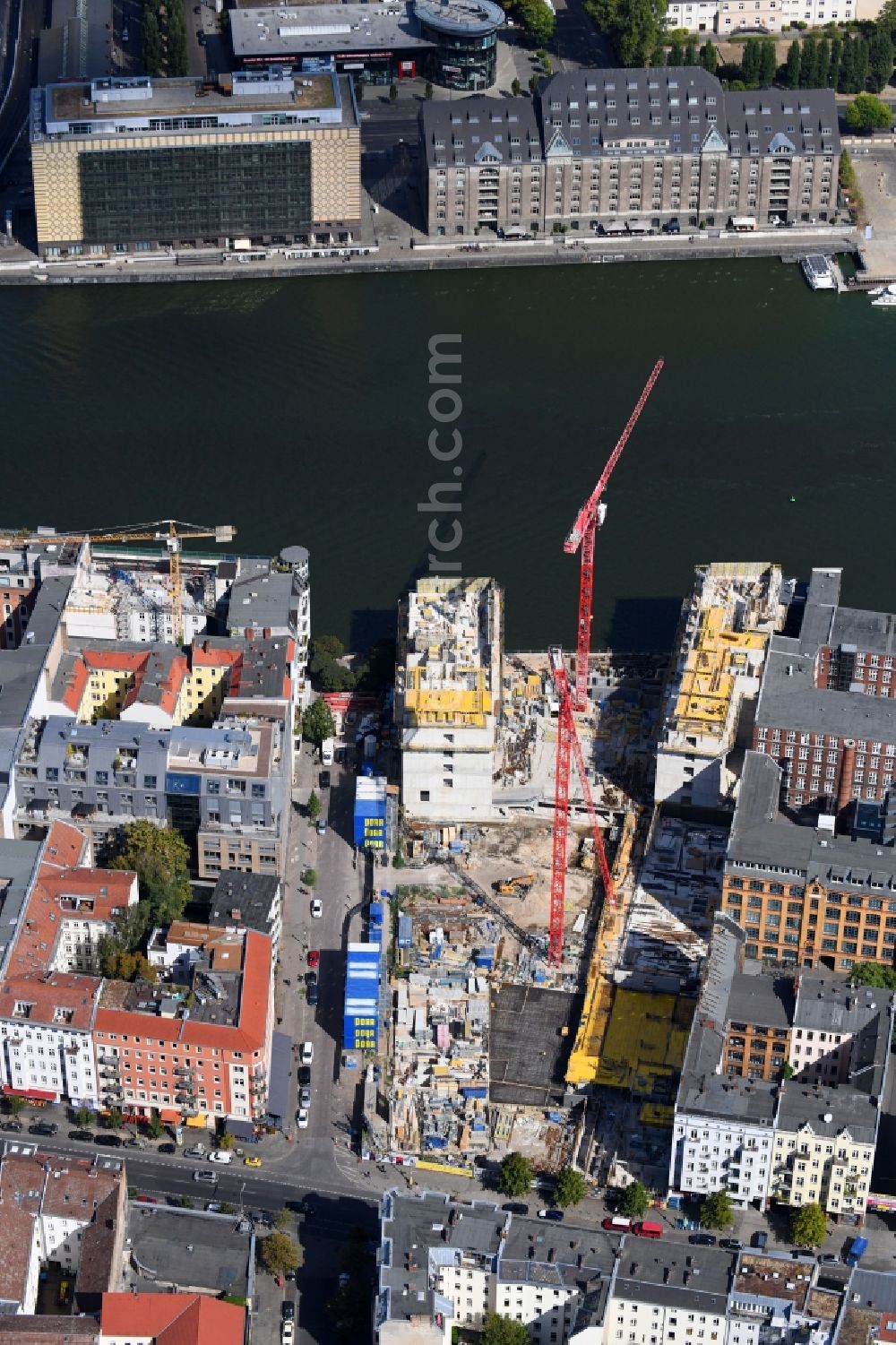 Aerial image Berlin - Construction site to build a new office and commercial building CUVRY CAMPUS on Cuvrystrasse - Schlesische Strasse in the district Kreuzberg in Berlin, Germany