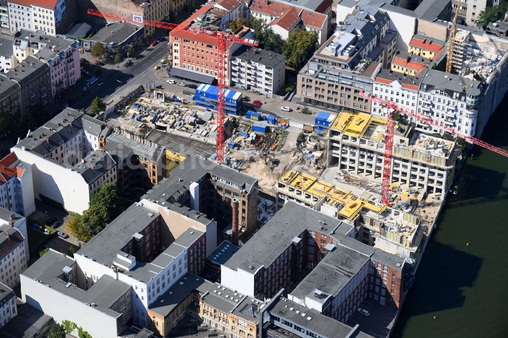 Aerial image Berlin - Construction site to build a new office and commercial building CUVRY CAMPUS on Cuvrystrasse - Schlesische Strasse in the district Kreuzberg in Berlin, Germany