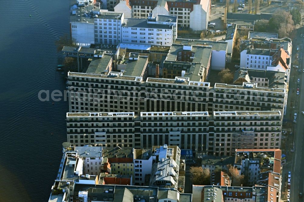 Berlin from above - Construction site to build a new office and commercial building CUVRY CAMPUS on Cuvrystrasse - Schlesische Strasse in the district Kreuzberg in Berlin, Germany