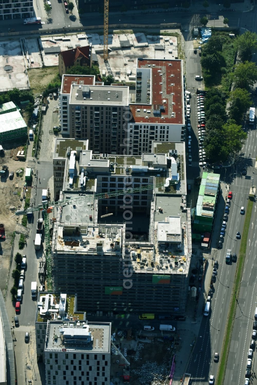 Aerial photograph Berlin - Construction site to build a new office and commercial building durch die BAM Deutschland AG an der Muehlenstrasse - Am Postbahnhof destrict Friedrichshain in Berlin