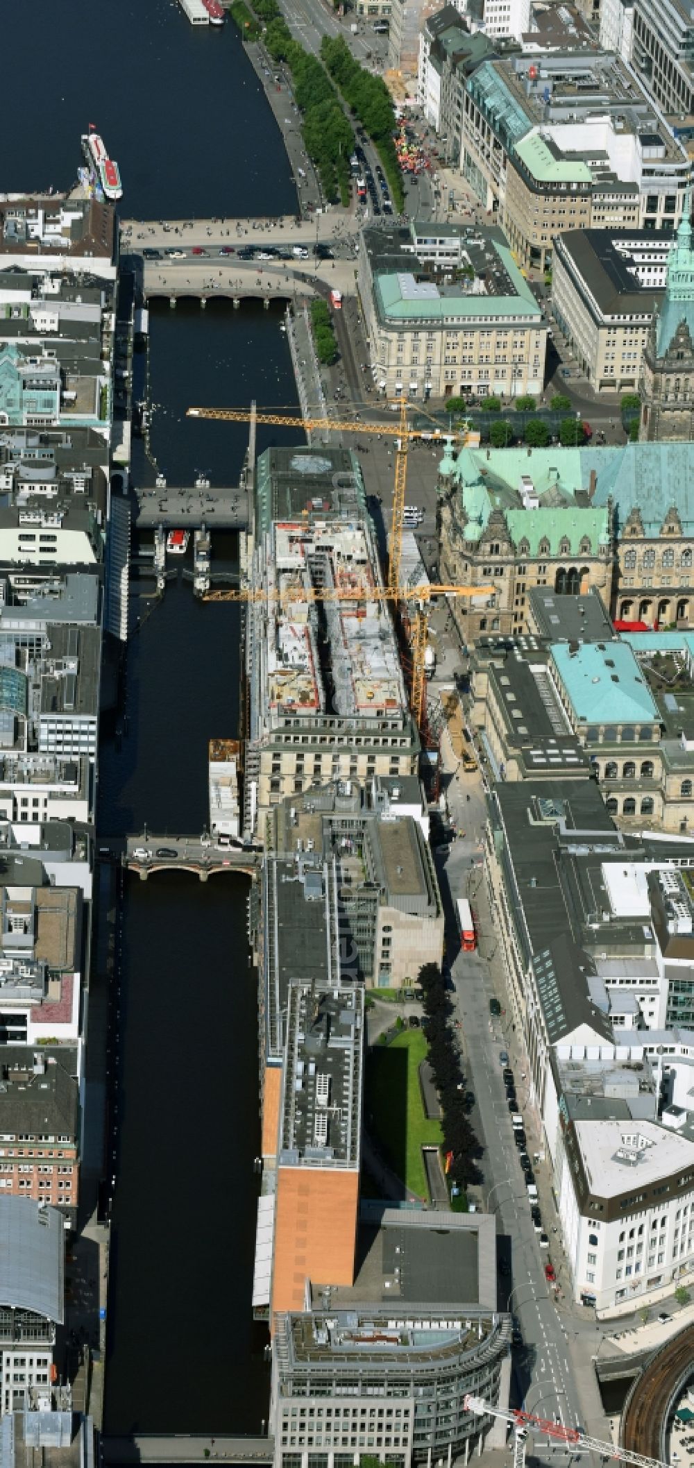 Hamburg from above - Construction site to build a new office and commercial building on Alter Wall in Hamburg, Germany