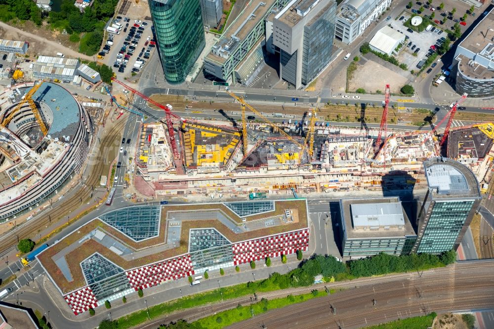 Aerial photograph Düsseldorf - Construction site to build a new office and commercial building FLOAT between Franzsiusstrasse and Holzstrasse in Duesseldorf in the state North Rhine-Westphalia, Germany